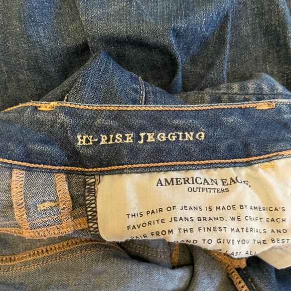 American Eagle high rise jeans - Picture 4 of 4